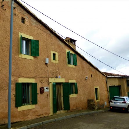 Casa y Corral en Santo Tomé del Puerto  (Segovia) – 90.000€