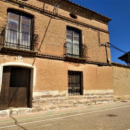 Gran Casa con Corral, en Mota del Marqués  Valladolid, 58.000€